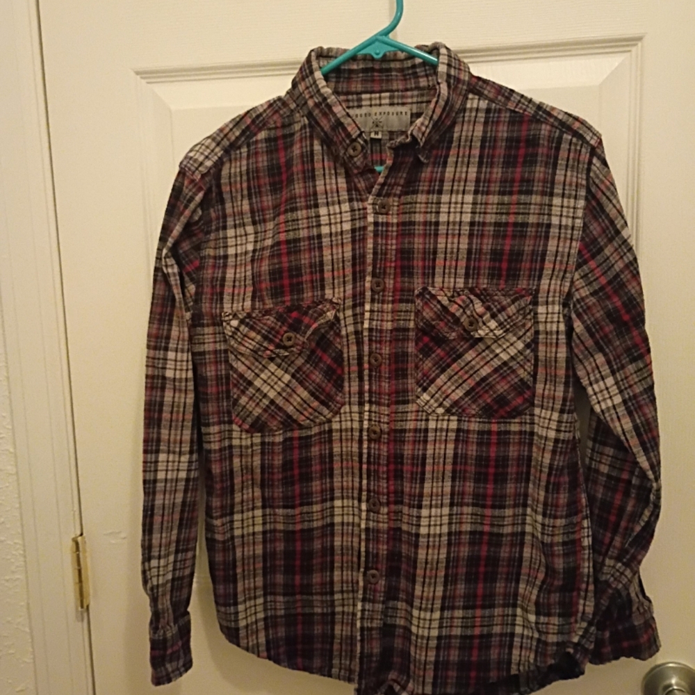 Men's Casual Plaid Button-Down Shirt - Red and Black